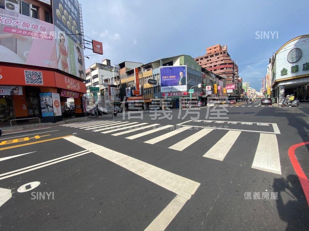 中西三角大面寬危老土地２房屋室內格局與周邊環境