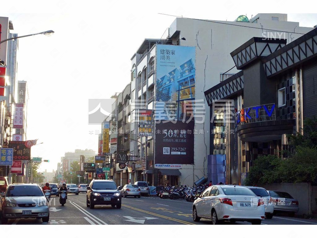 中西三角大面寬危老土地２房屋室內格局與周邊環境