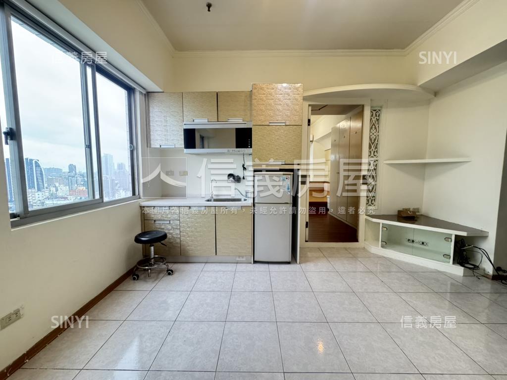 愛河畔皇家之戀景觀美宅房屋室內格局與周邊環境