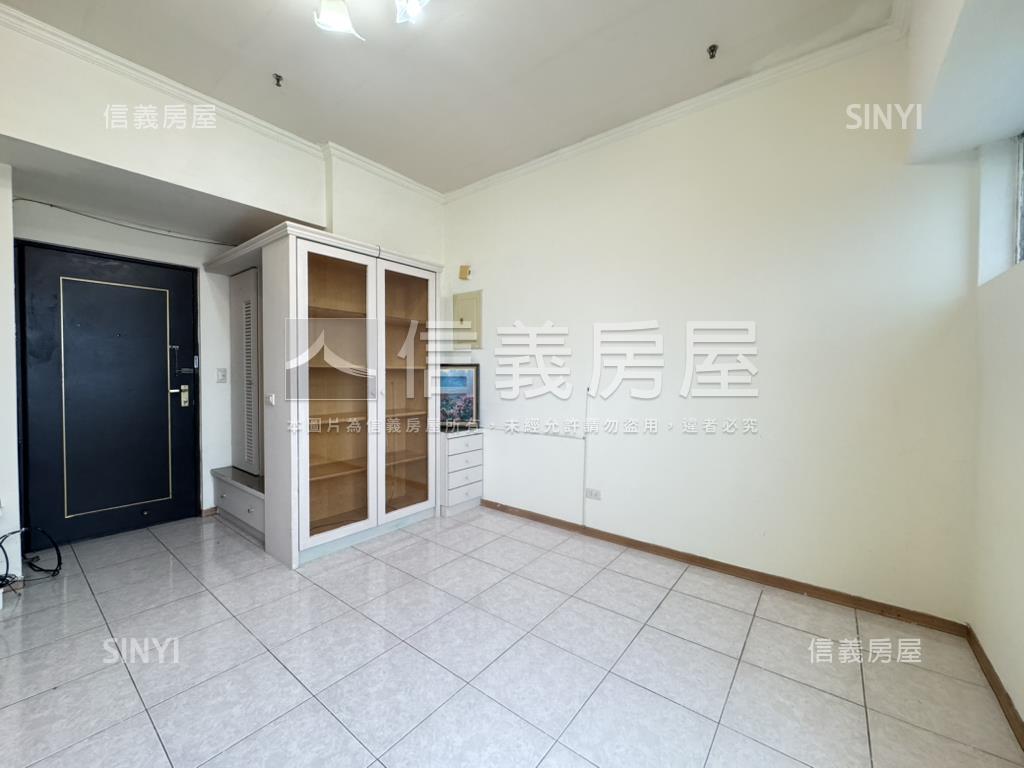 愛河畔皇家之戀景觀美宅房屋室內格局與周邊環境