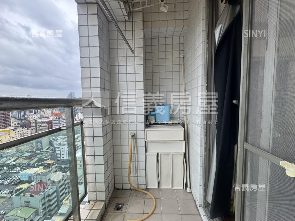 愛河畔皇家之戀景觀美宅房屋室內格局與周邊環境