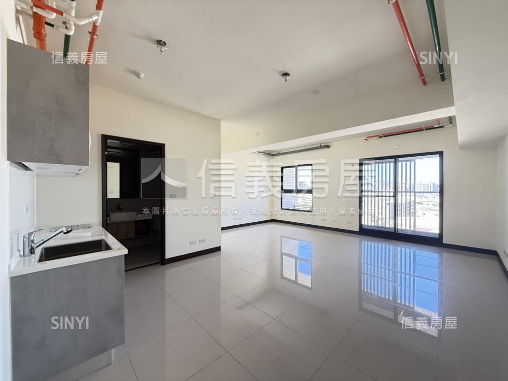 五甲聯上ＭＥ悅景觀屋車位房屋室內格局與周邊環境