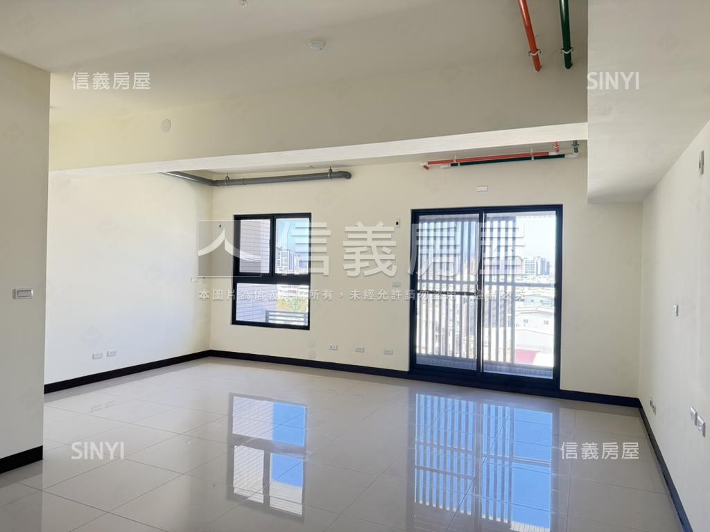 五甲聯上ＭＥ悅景觀屋車位房屋室內格局與周邊環境