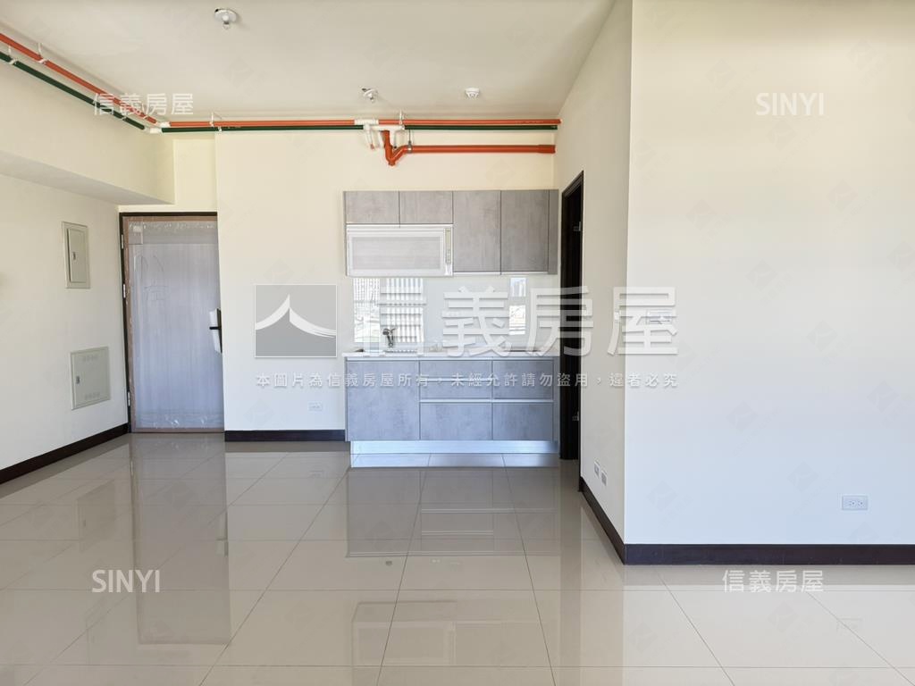 五甲聯上ＭＥ悅景觀屋車位房屋室內格局與周邊環境