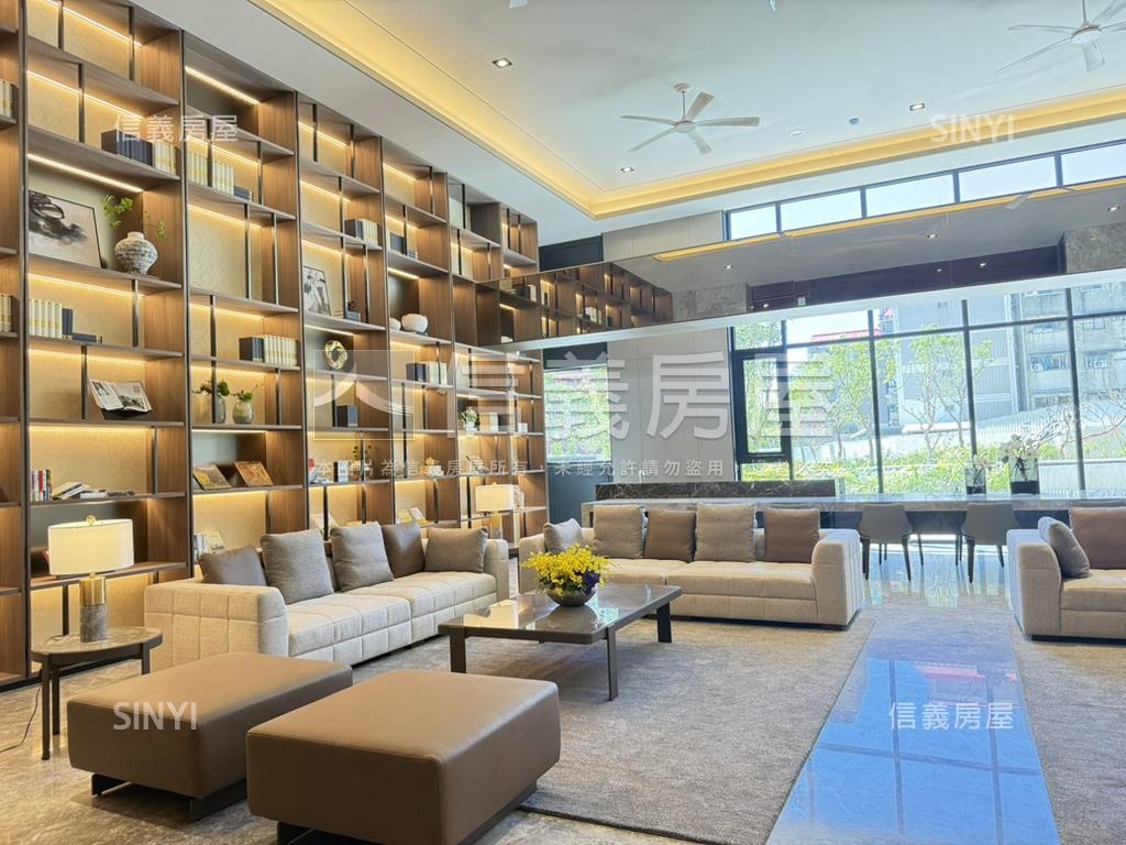 五甲聯上ＭＥ悅景觀屋車位房屋室內格局與周邊環境