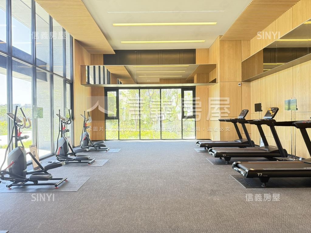 五甲聯上ＭＥ悅景觀屋車位房屋室內格局與周邊環境