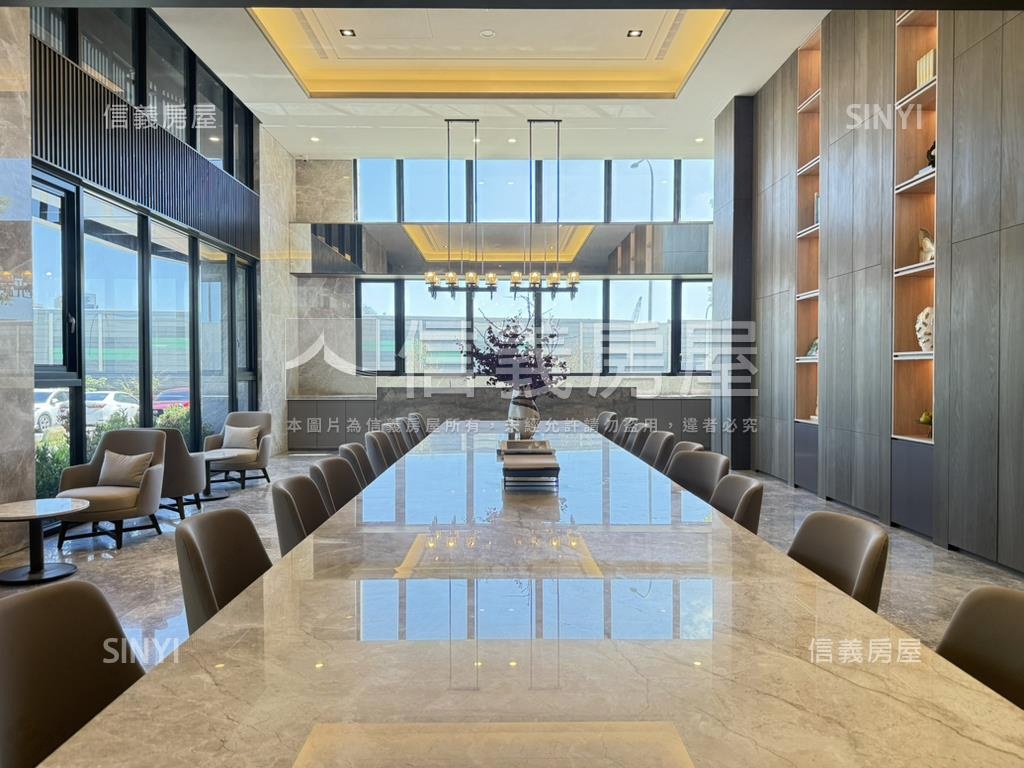 五甲聯上ＭＥ悅景觀屋車位房屋室內格局與周邊環境