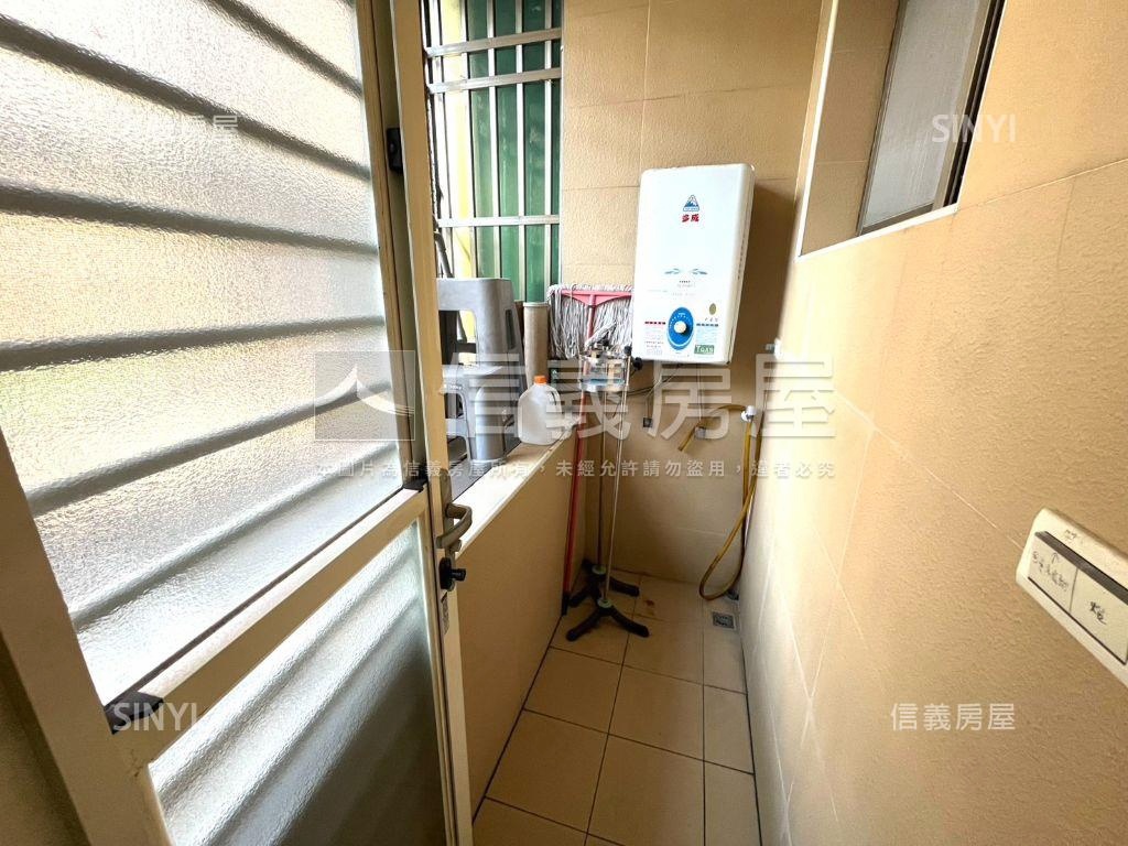 專任正忠孝東路上三樓公寓房屋室內格局與周邊環境