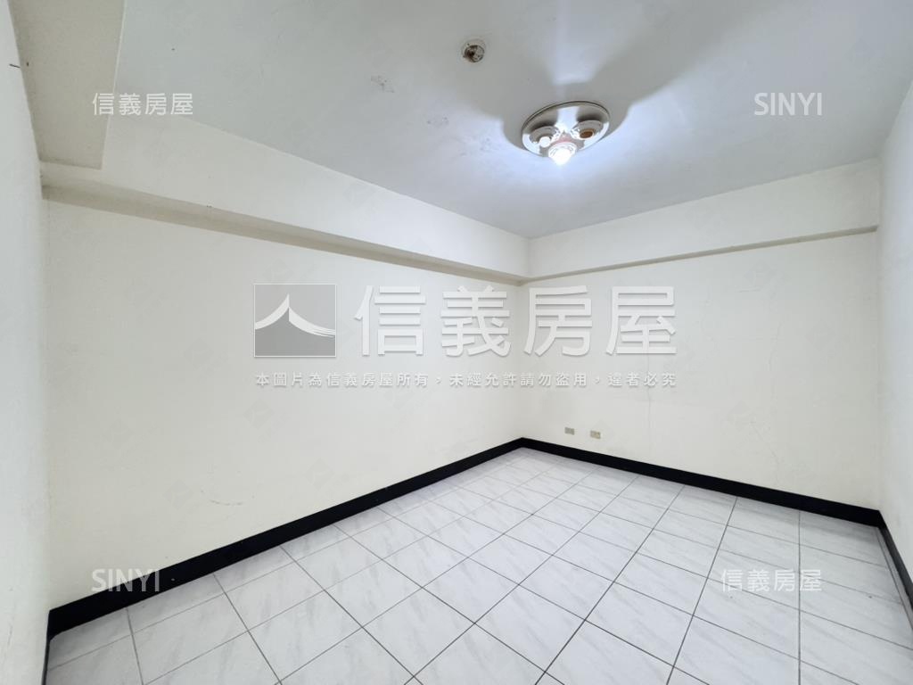 香格里拉採光美三房房屋室內格局與周邊環境
