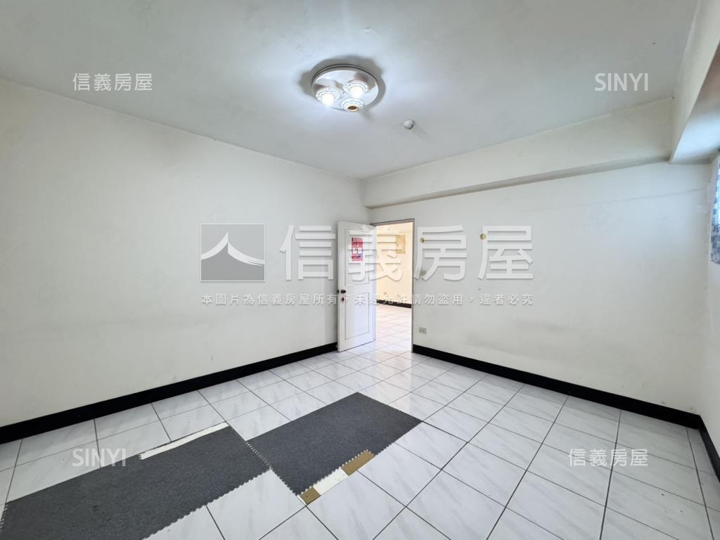 香格里拉採光美三房房屋室內格局與周邊環境