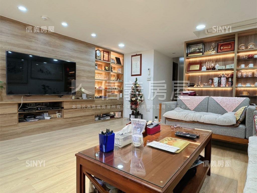 一卡皮箱美妝景觀房房屋室內格局與周邊環境