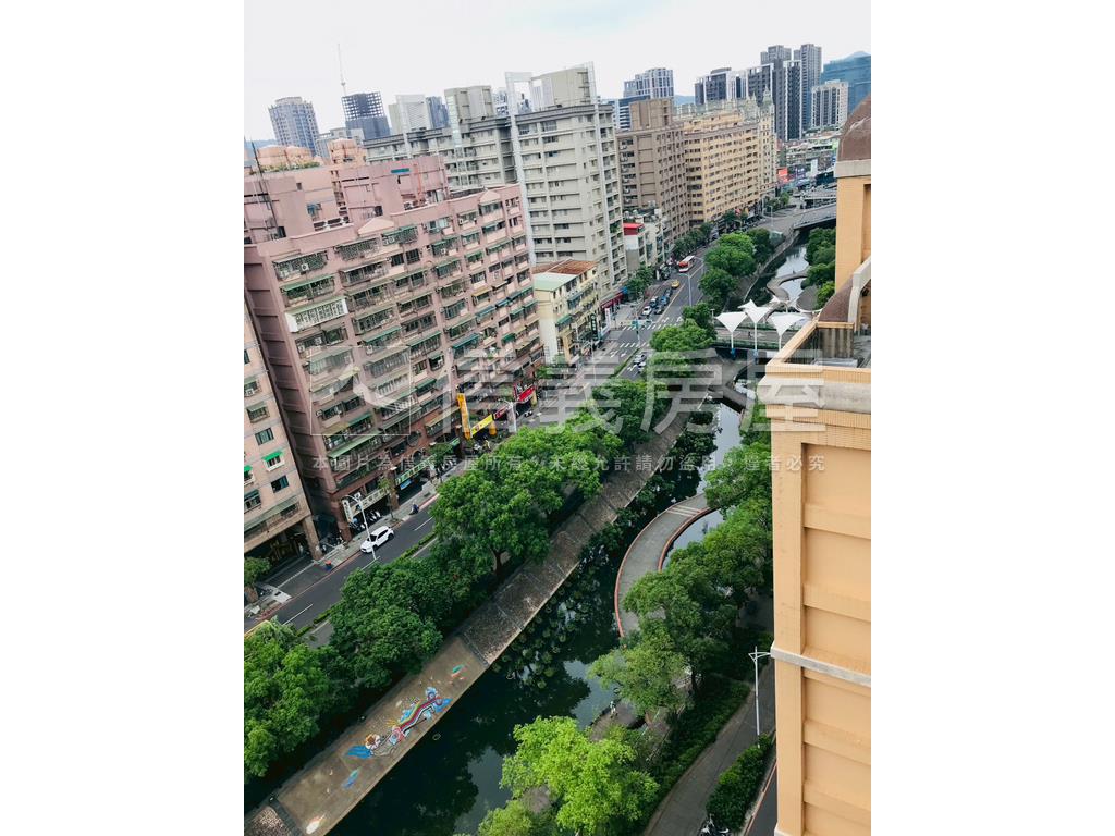 高樓層景觀套房房屋室內格局與周邊環境