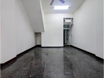 臨路１６米住商用透天