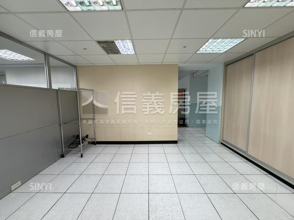 捷運中和站‧黃金幹線辦公房屋室內格局與周邊環境