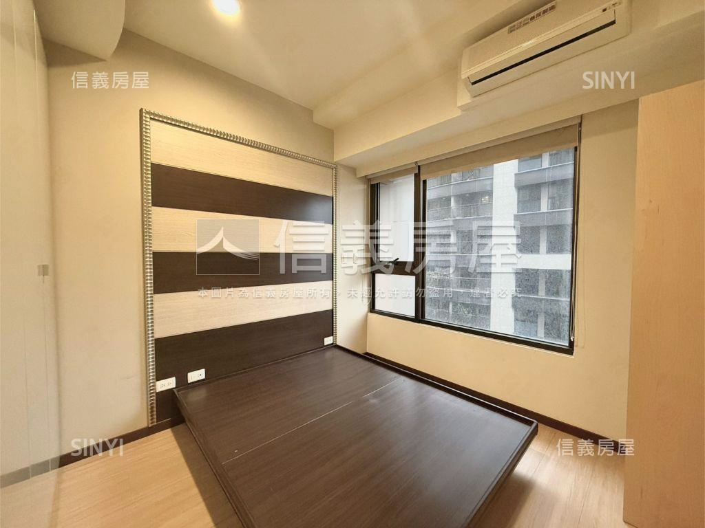 專任！公園首席兩房車位房屋室內格局與周邊環境