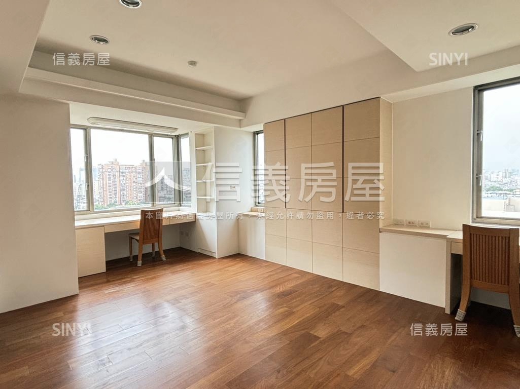 士北科宏盛帝璽高樓景觀戶房屋室內格局與周邊環境