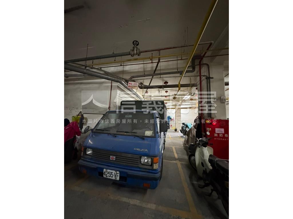 花園城堡方正４房車位房屋室內格局與周邊環境
