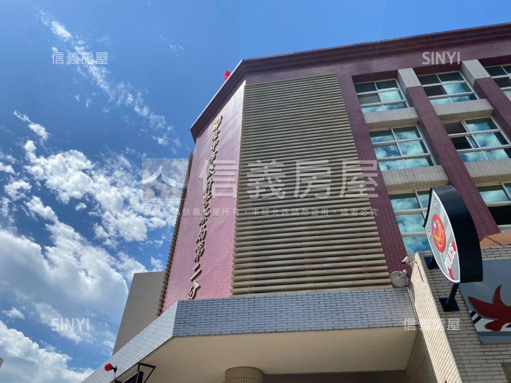 前後雙臨路大地坪透天店面房屋室內格局與周邊環境