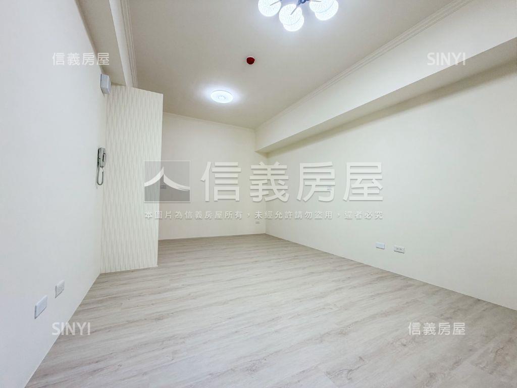 河堤陽台進出美三房房屋室內格局與周邊環境