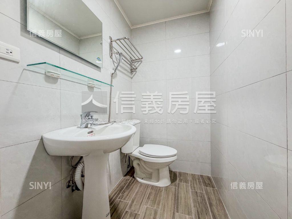 河堤陽台進出美三房房屋室內格局與周邊環境