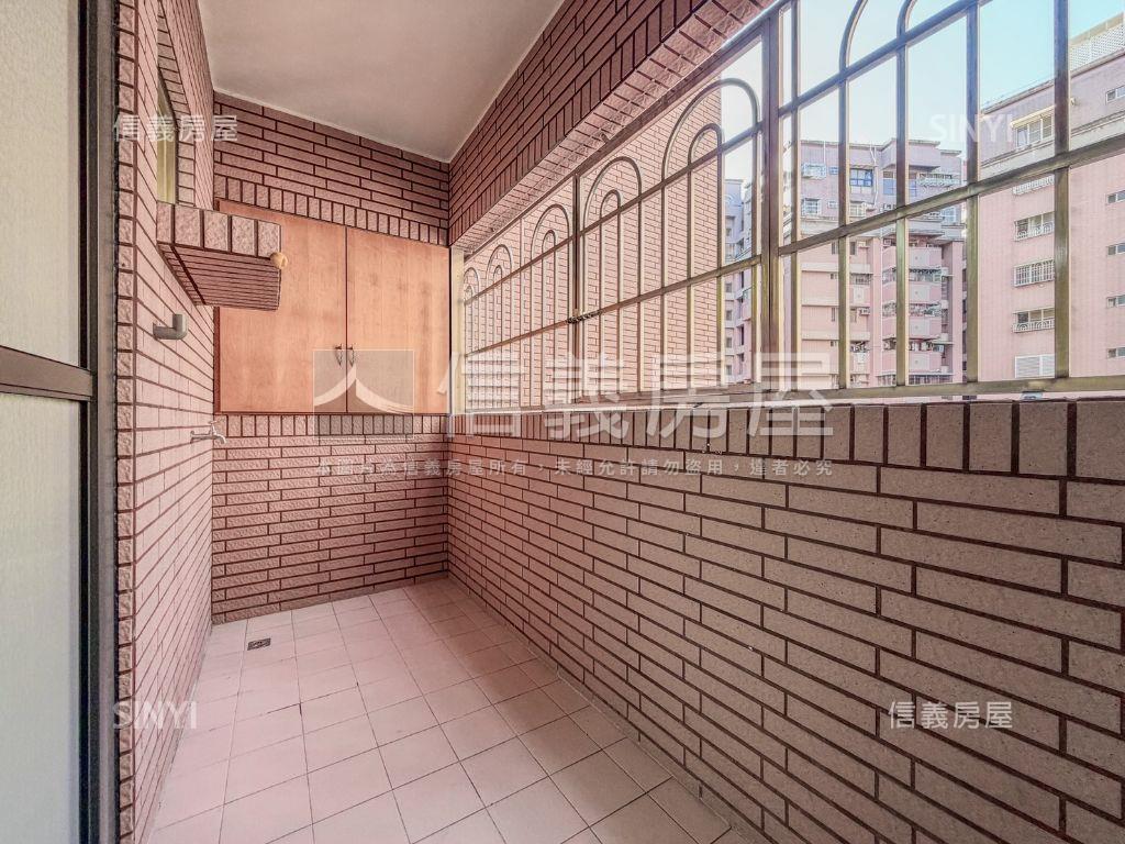 河堤陽台進出美三房房屋室內格局與周邊環境