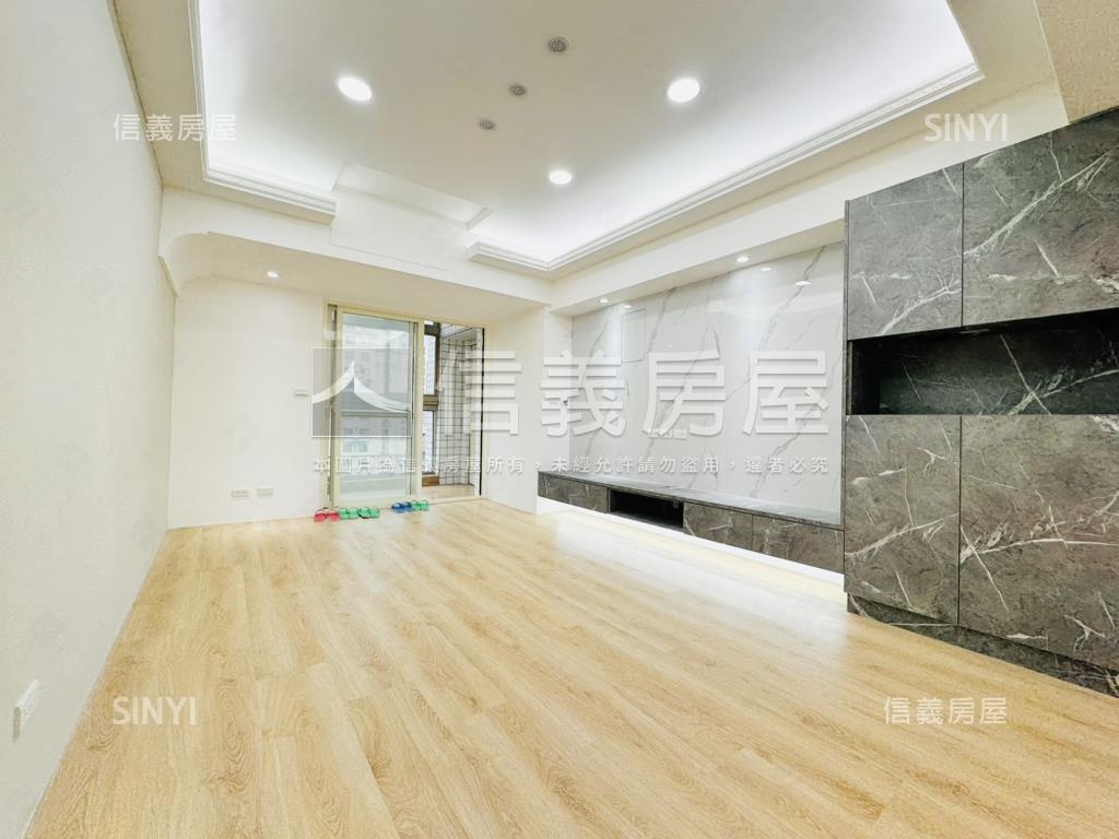 親水景觀三房平面車位房屋室內格局與周邊環境