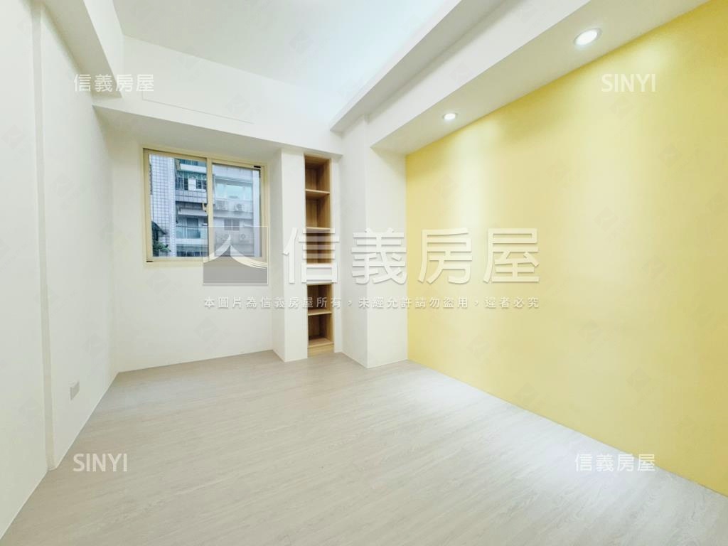 親水景觀三房平面車位房屋室內格局與周邊環境