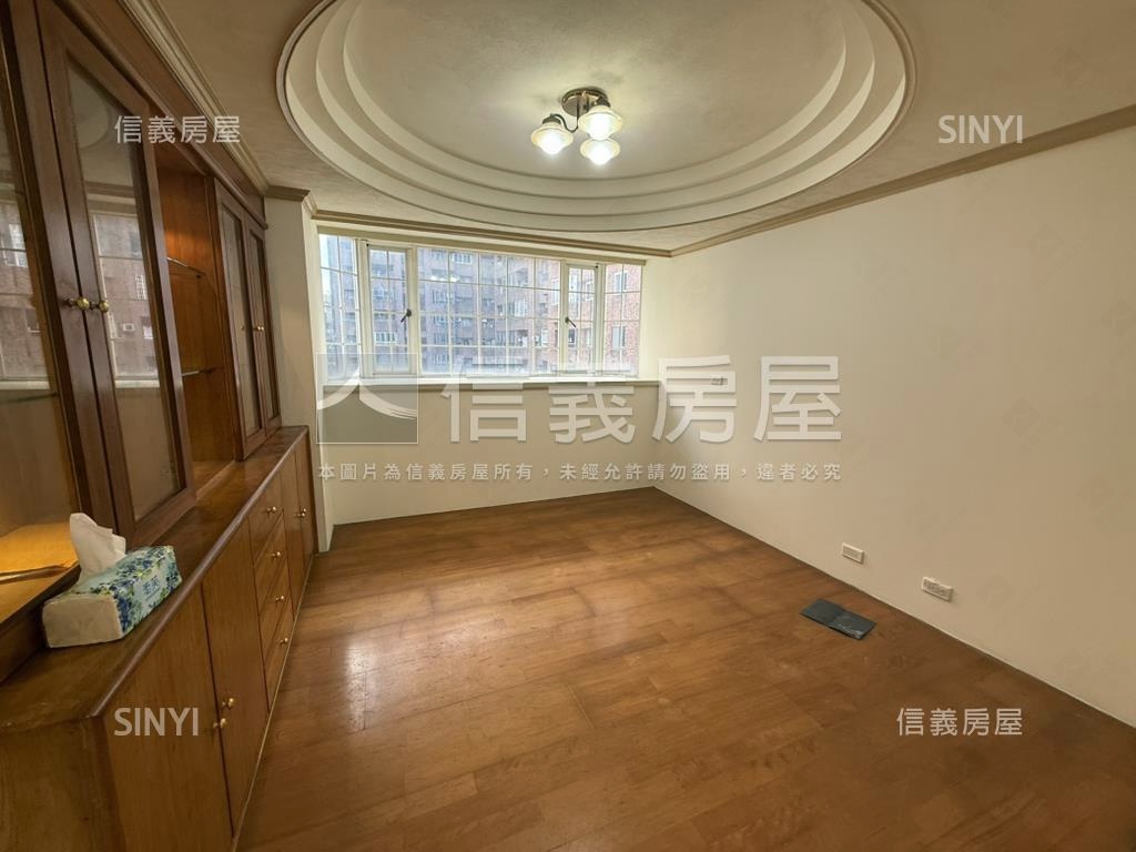 學區旁的大三房房屋室內格局與周邊環境