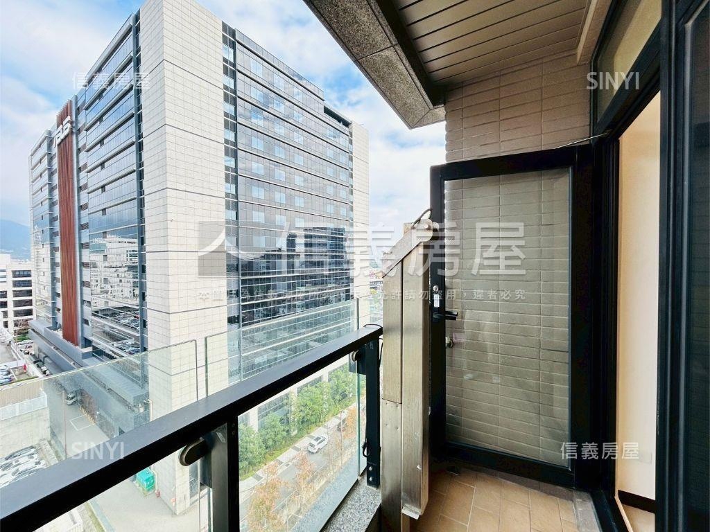 陽明峰匯近捷運高樓電梯房屋室內格局與周邊環境