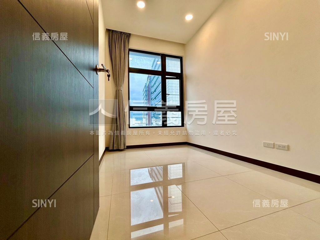 陽明峰匯近捷運高樓電梯房屋室內格局與周邊環境