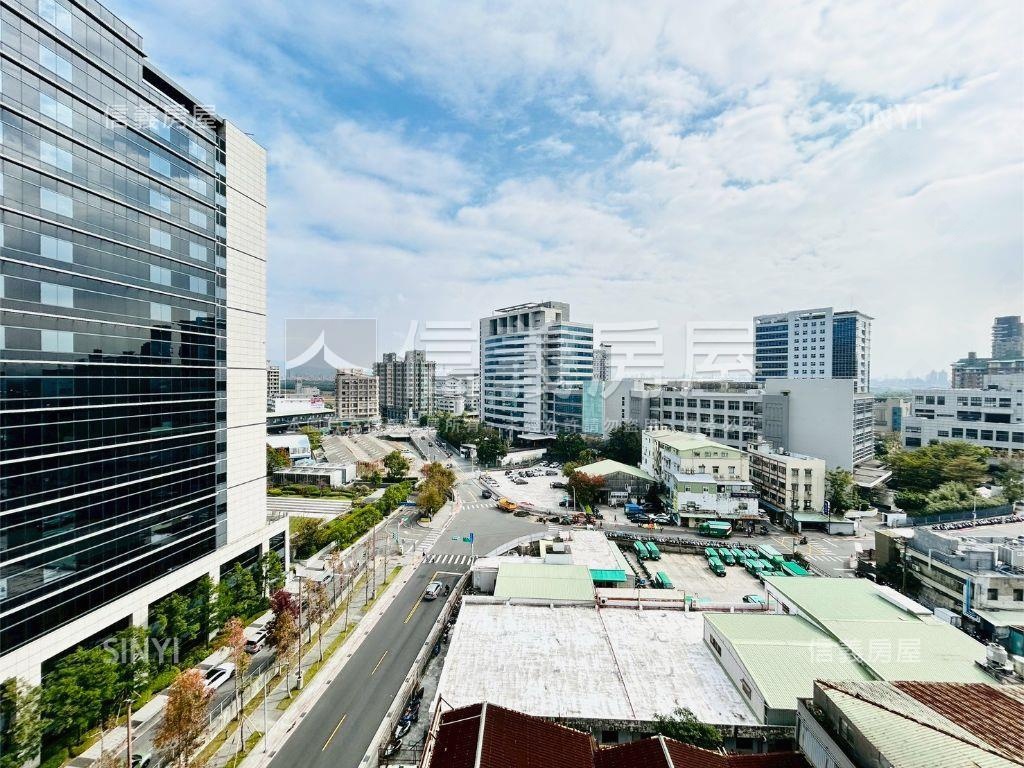 陽明峰匯近捷運高樓電梯房屋室內格局與周邊環境