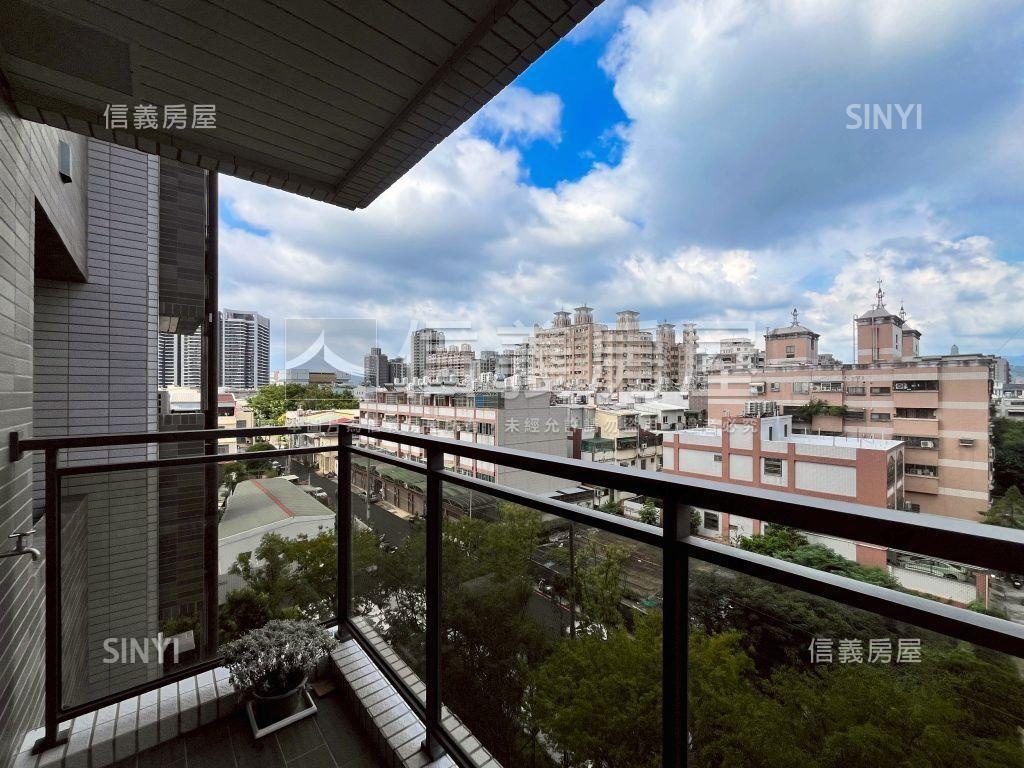 近１４期崇德薈三房平車讚房屋室內格局與周邊環境