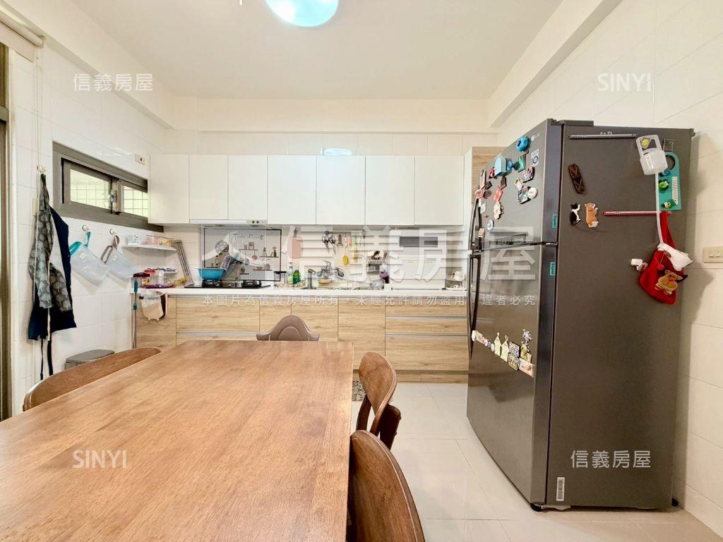 間間有陽台•大港稀有店住房屋室內格局與周邊環境