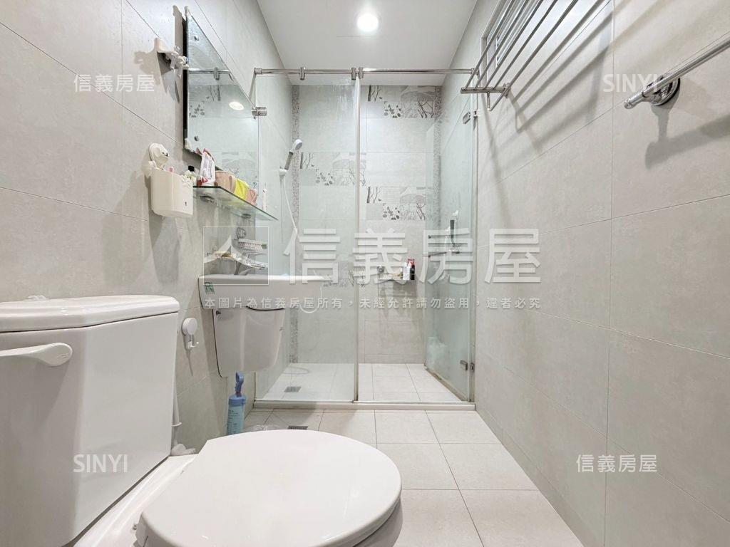 間間有陽台•大港稀有店住房屋室內格局與周邊環境