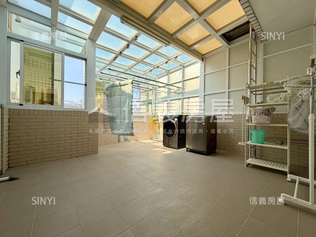 間間有陽台•大港稀有店住房屋室內格局與周邊環境