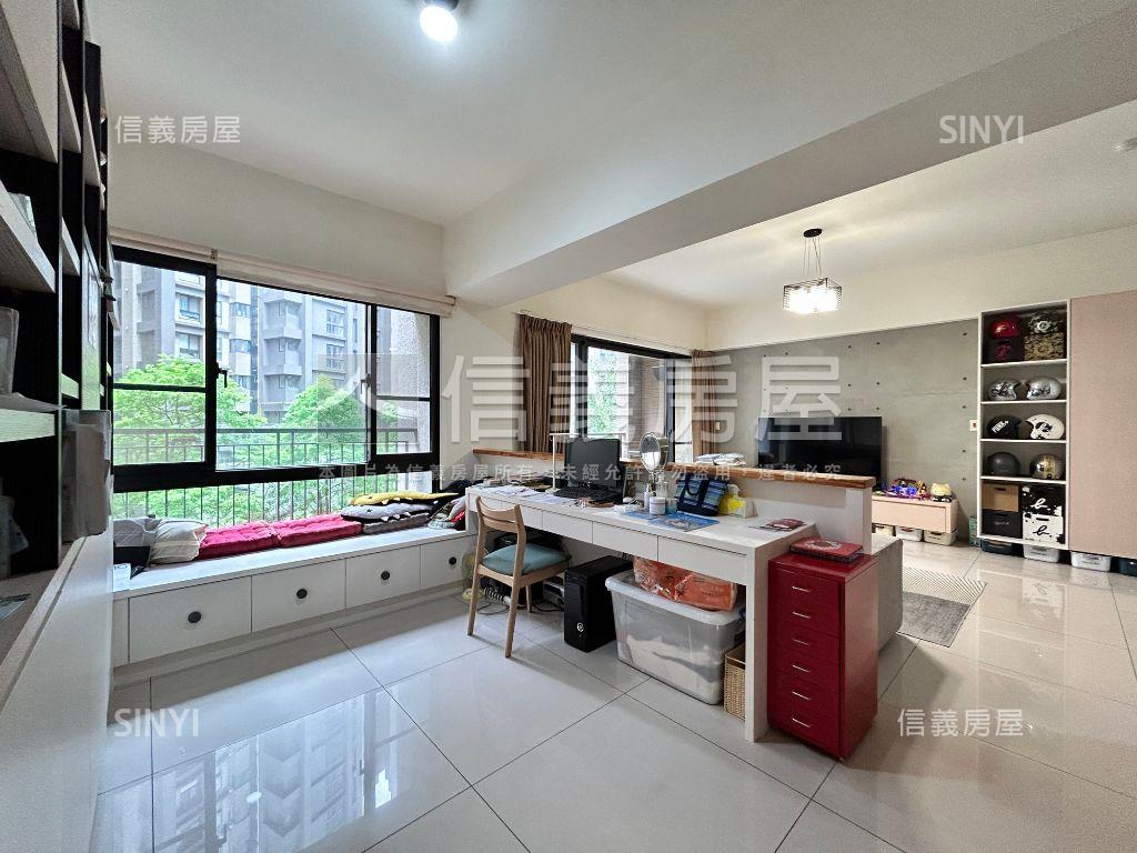靜謐美屋高峰會房屋室內格局與周邊環境