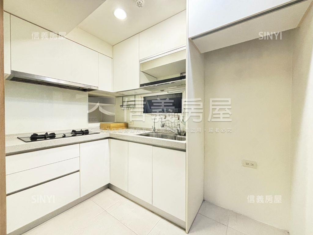 劍橋３＋１美邸附車位房屋室內格局與周邊環境