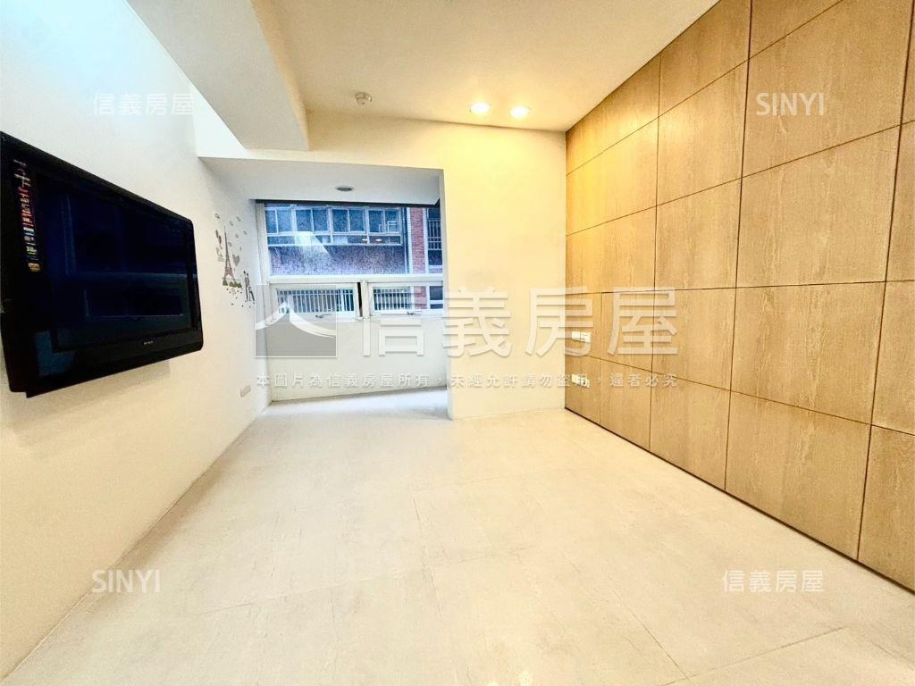 劍橋３＋１美邸附車位房屋室內格局與周邊環境