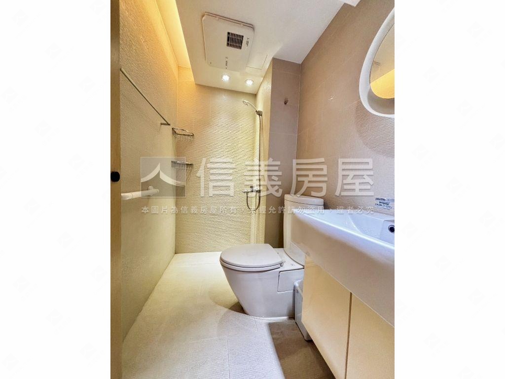 劍橋３＋１美邸附車位房屋室內格局與周邊環境