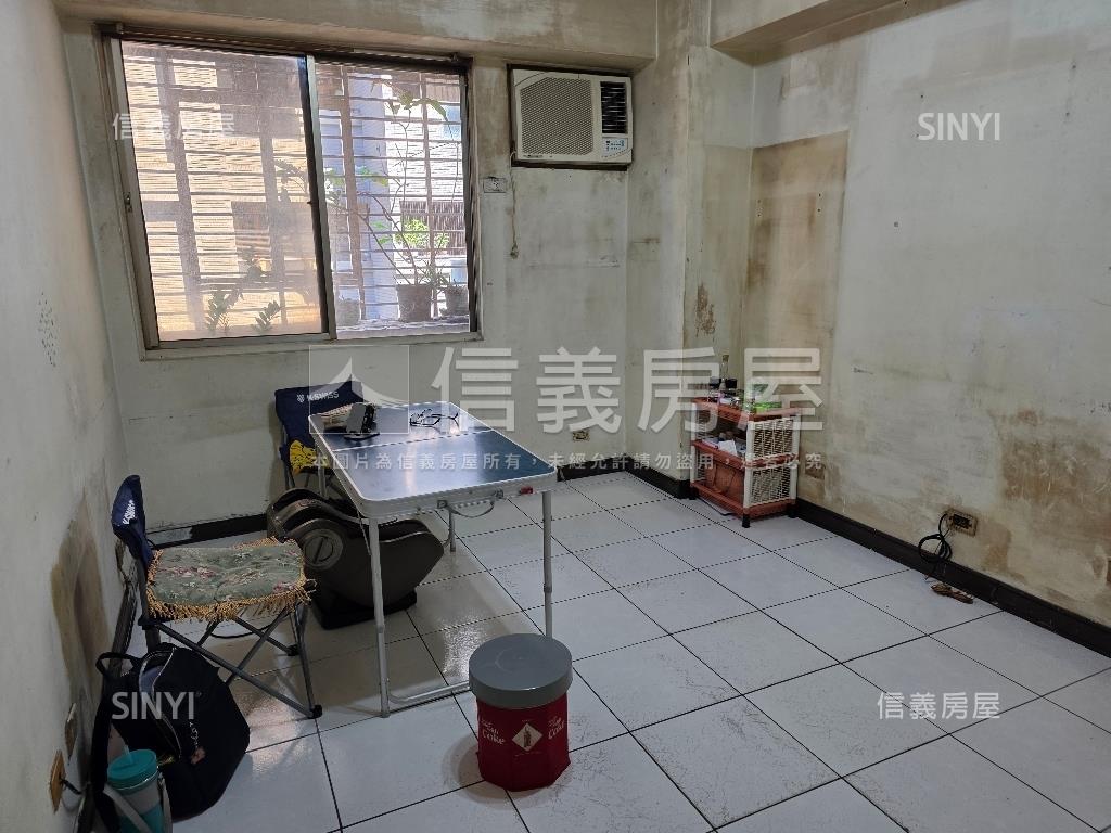 九芎３房車位房屋室內格局與周邊環境