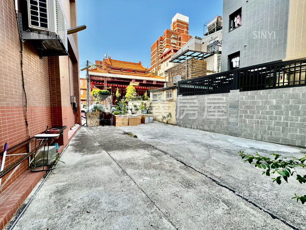 大面寬約４２米純一樓店面房屋室內格局與周邊環境