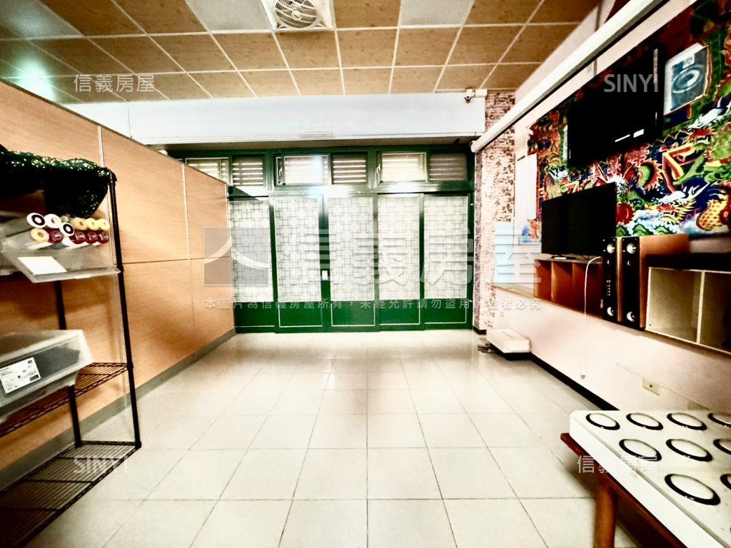 大面寬約４２米純一樓店面房屋室內格局與周邊環境