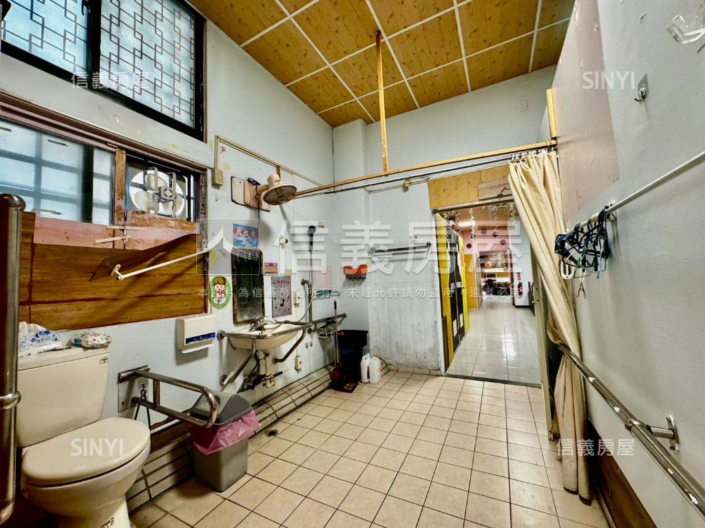 大面寬約４２米純一樓店面房屋室內格局與周邊環境