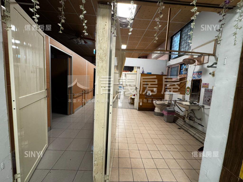 大面寬約４２米純一樓店面房屋室內格局與周邊環境