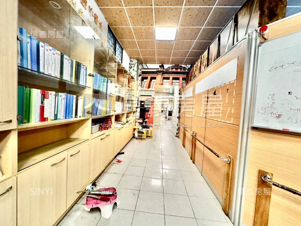 大面寬約４２米純一樓店面房屋室內格局與周邊環境