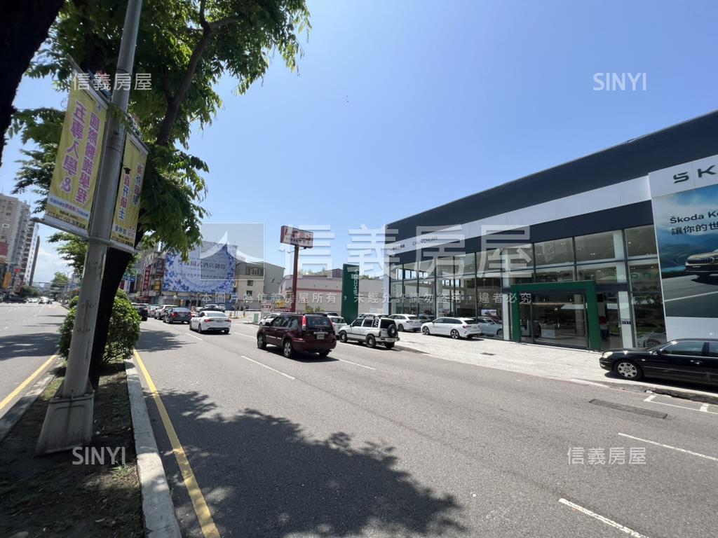 五權西路四層臨路透天Ａ房屋室內格局與周邊環境