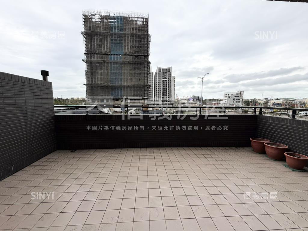 信義專任遠雄三房平車露臺房屋室內格局與周邊環境