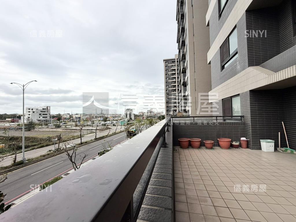 信義專任遠雄三房平車露臺房屋室內格局與周邊環境