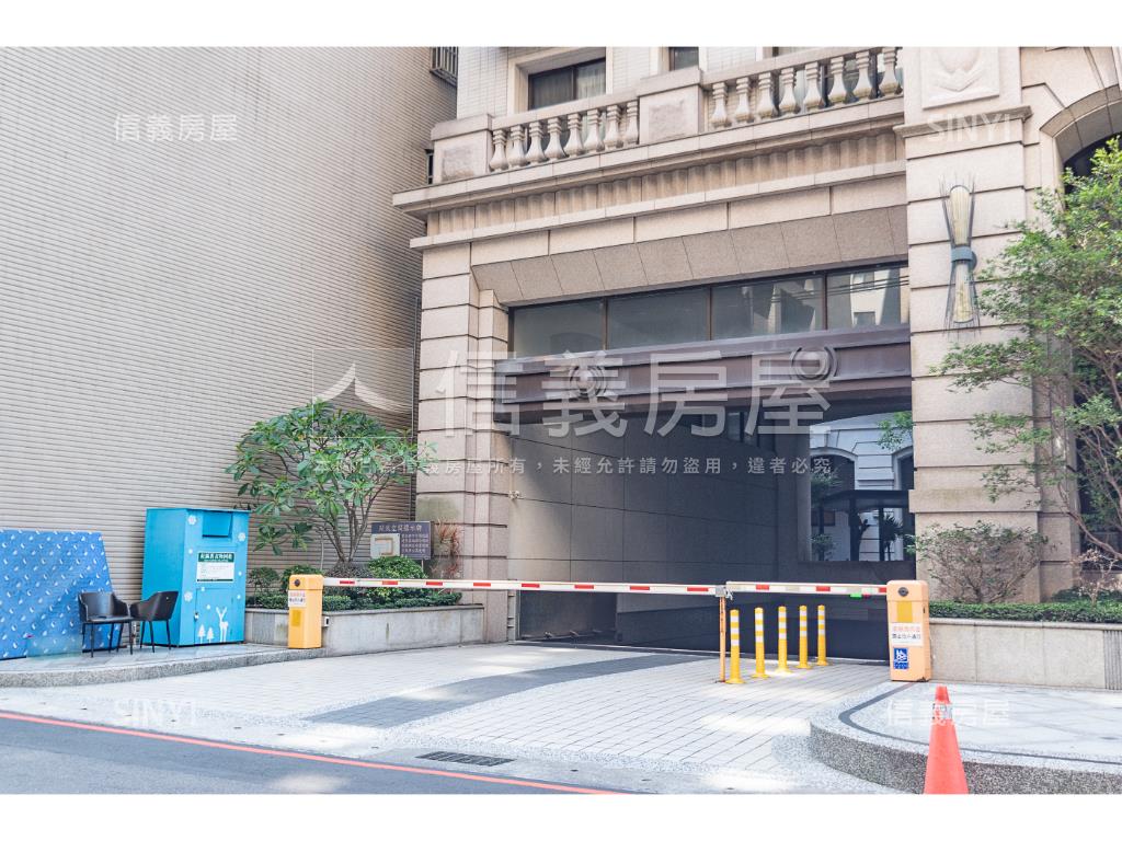 鼎藏璞麗２房２廳２衛車位房屋室內格局與周邊環境