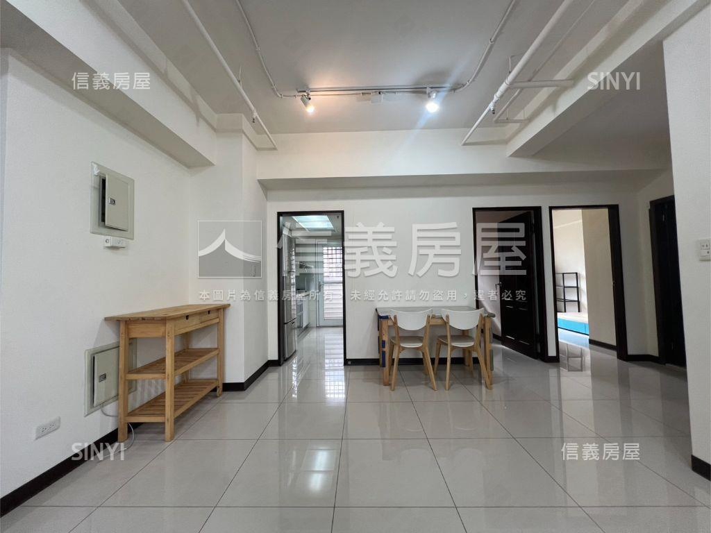 ＭＭ２１高樓層３房雙車位房屋室內格局與周邊環境